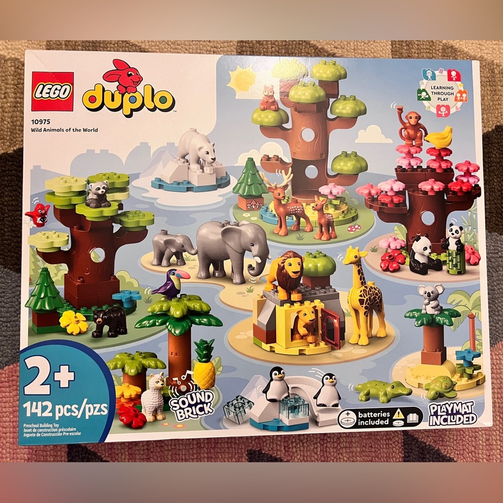 NIB! LEGO Duplo Wild Animals of the World 10975 age 2+